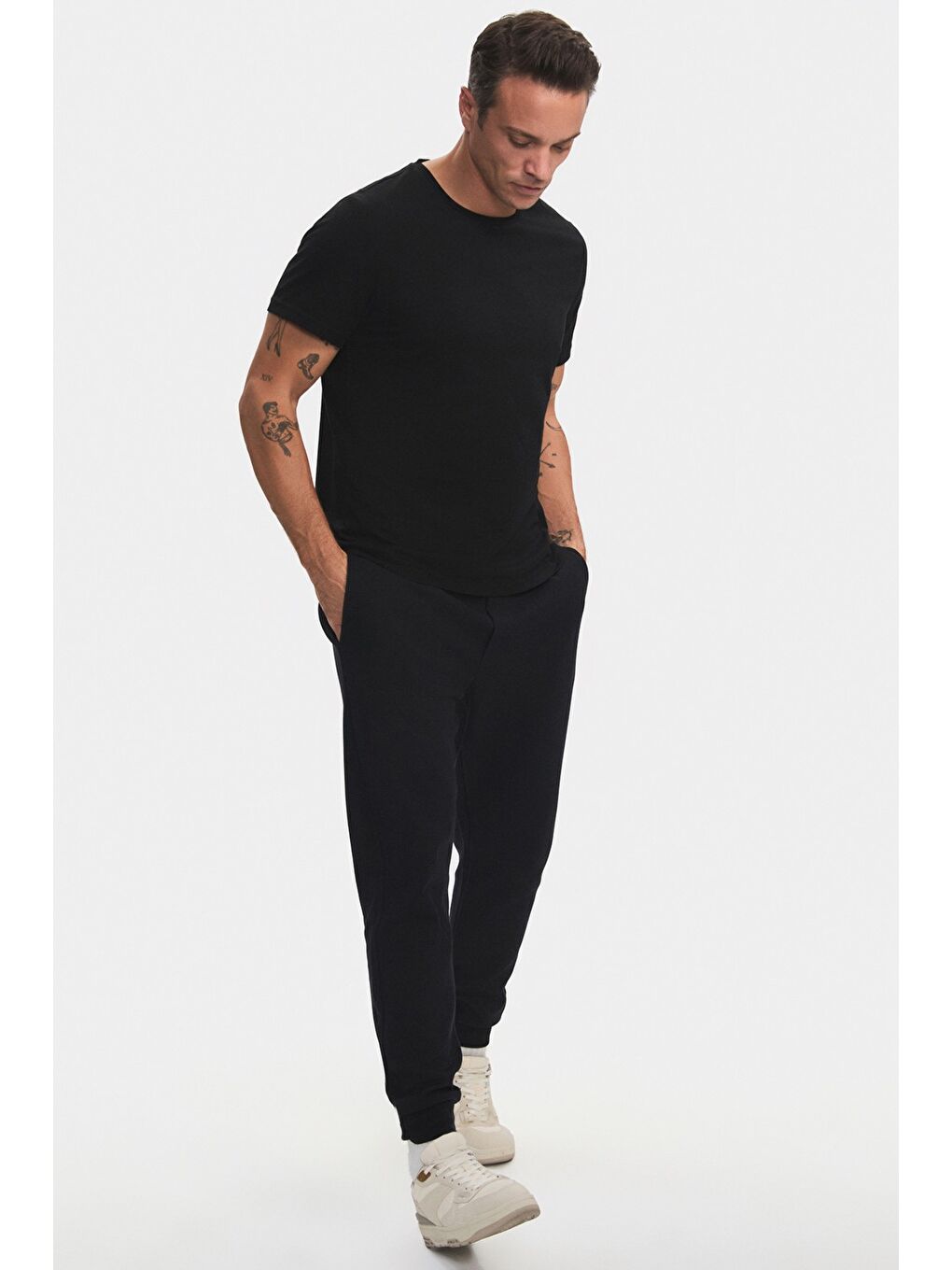 Siyah Erkek Regular Fit Eşofman-1