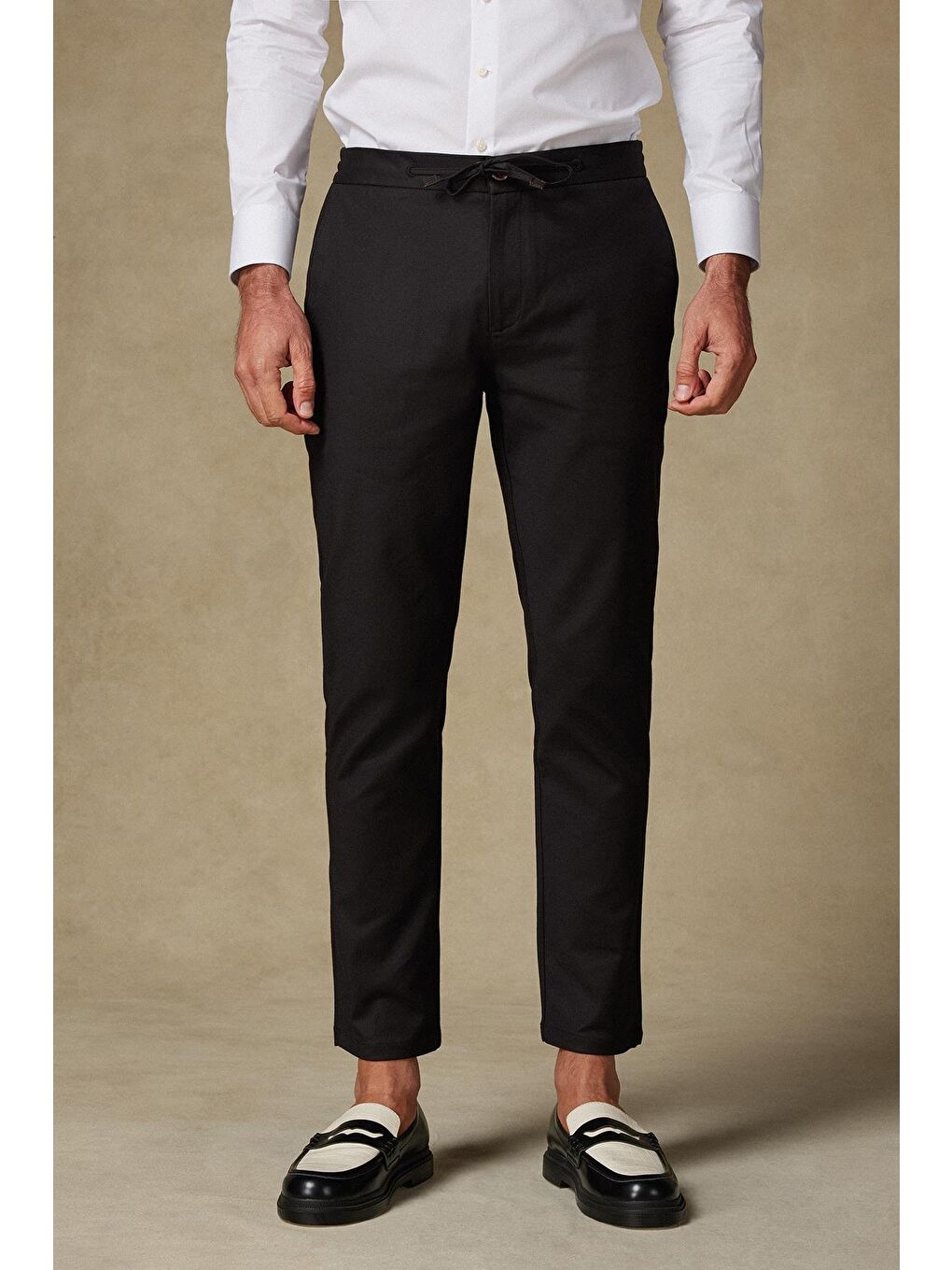 Soft Dokuma Pamuk Karışımlı Tailored Fit Siyah Erkek Düz Pantolon
