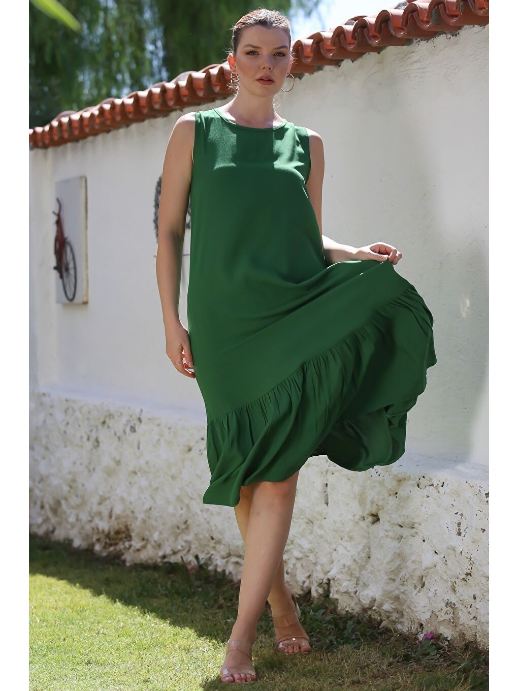 Koyu Yeşil Yuvarlak Yaka Kolsuz Etek Ucu Fırfırlı Casual Dokuma Elbise 120 58-6