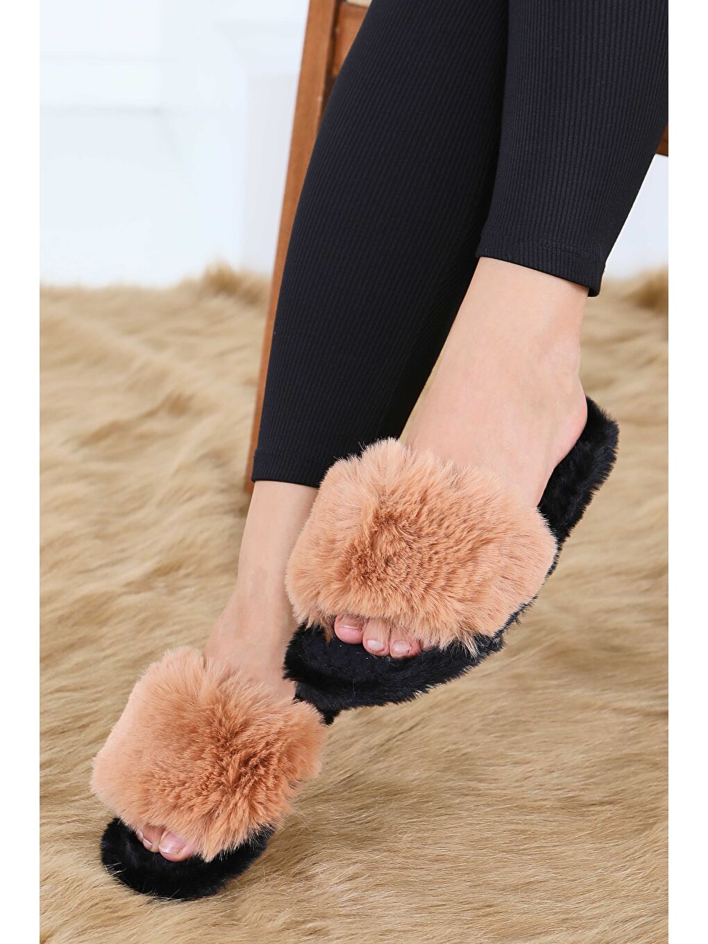 Kahverengi Kadın Taba Ponponlu Ev Terliği - 27782-TABA