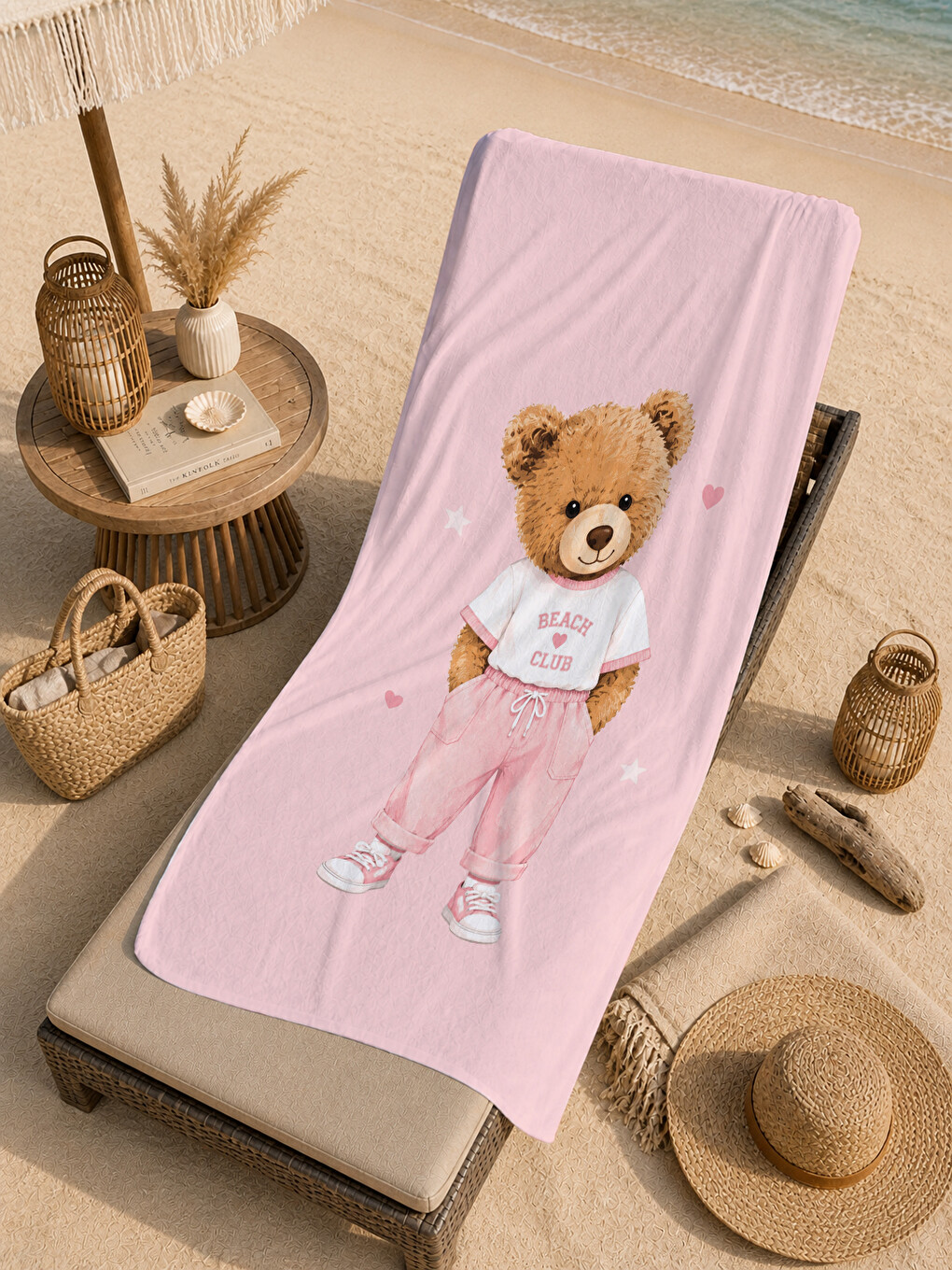 Sevimli Pembe Giyimli Ayıcık Desenli 70x150 Plaj Havlusu - Dijital Baskılı Solmaz Banyo Havlusu-1