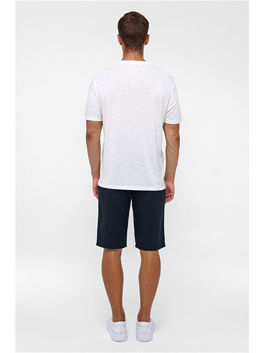 Beyaz Regular Armürlü Bisiklet Yaka Tişört-6