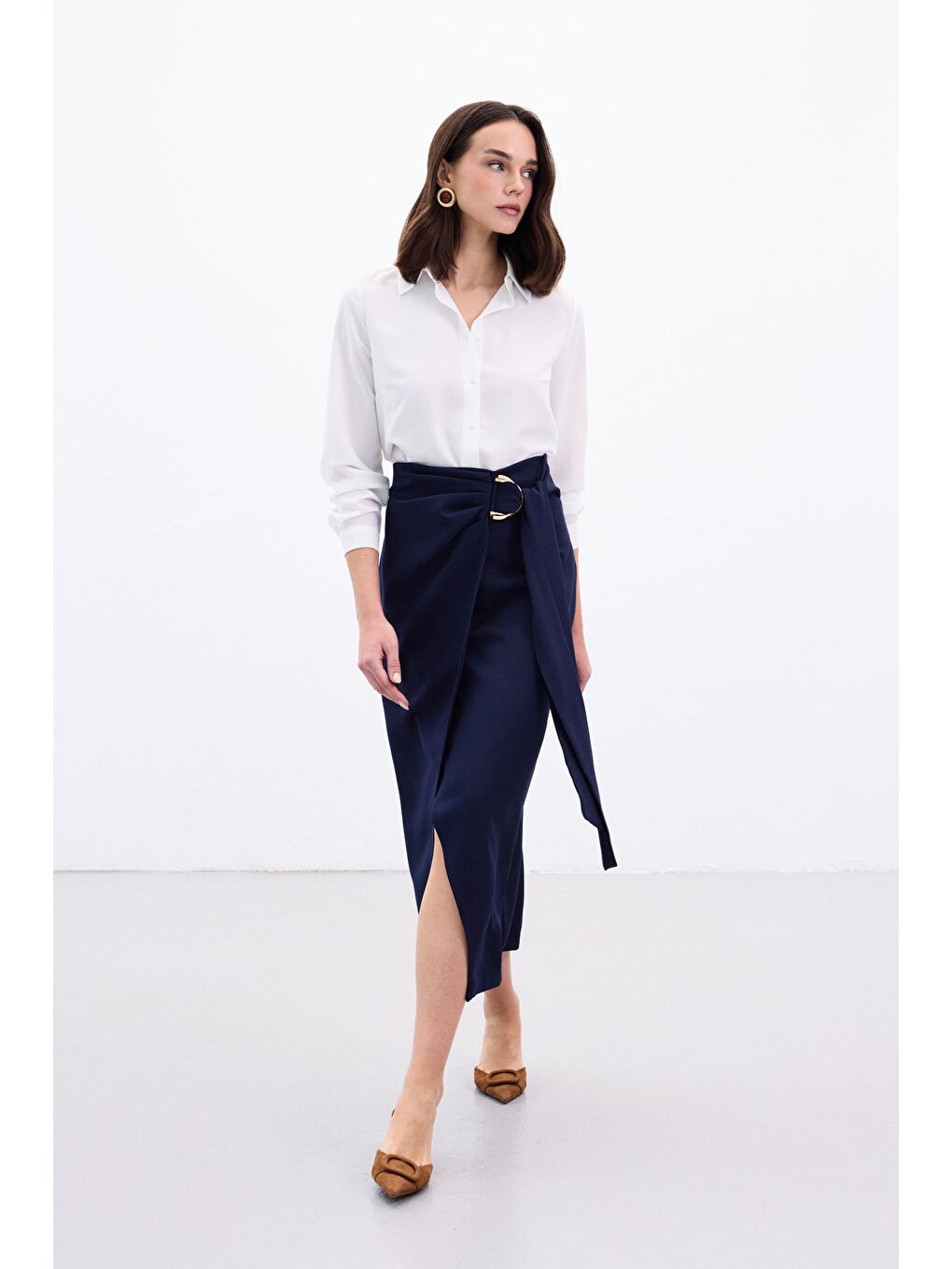 Aksesuar Kuşaklı Yırtmaçlı Etek - Lacivert