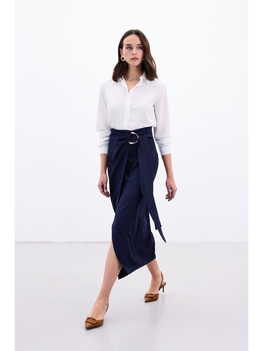 Aksesuar Kuşaklı Yırtmaçlı Etek - Lacivert-1