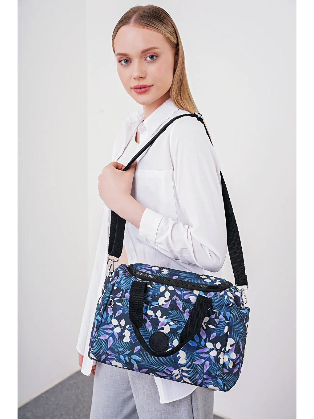 Siyah Çıkarılabilir Askılı Kadın El Çantası BHPC6012-4