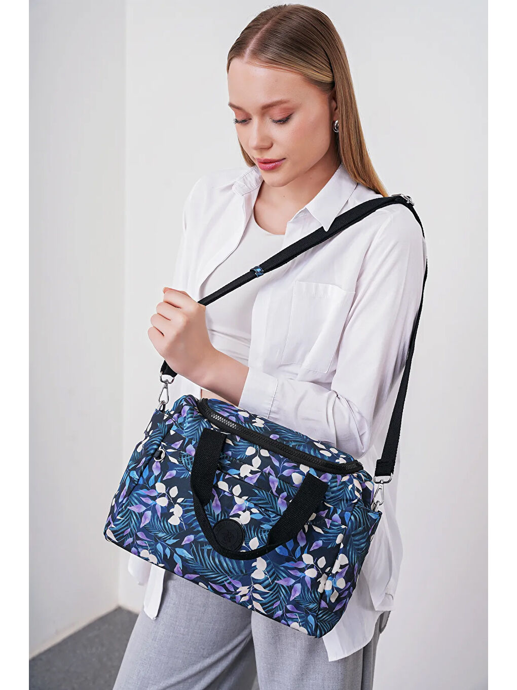 Siyah Çıkarılabilir Askılı Kadın El Çantası BHPC6012-6