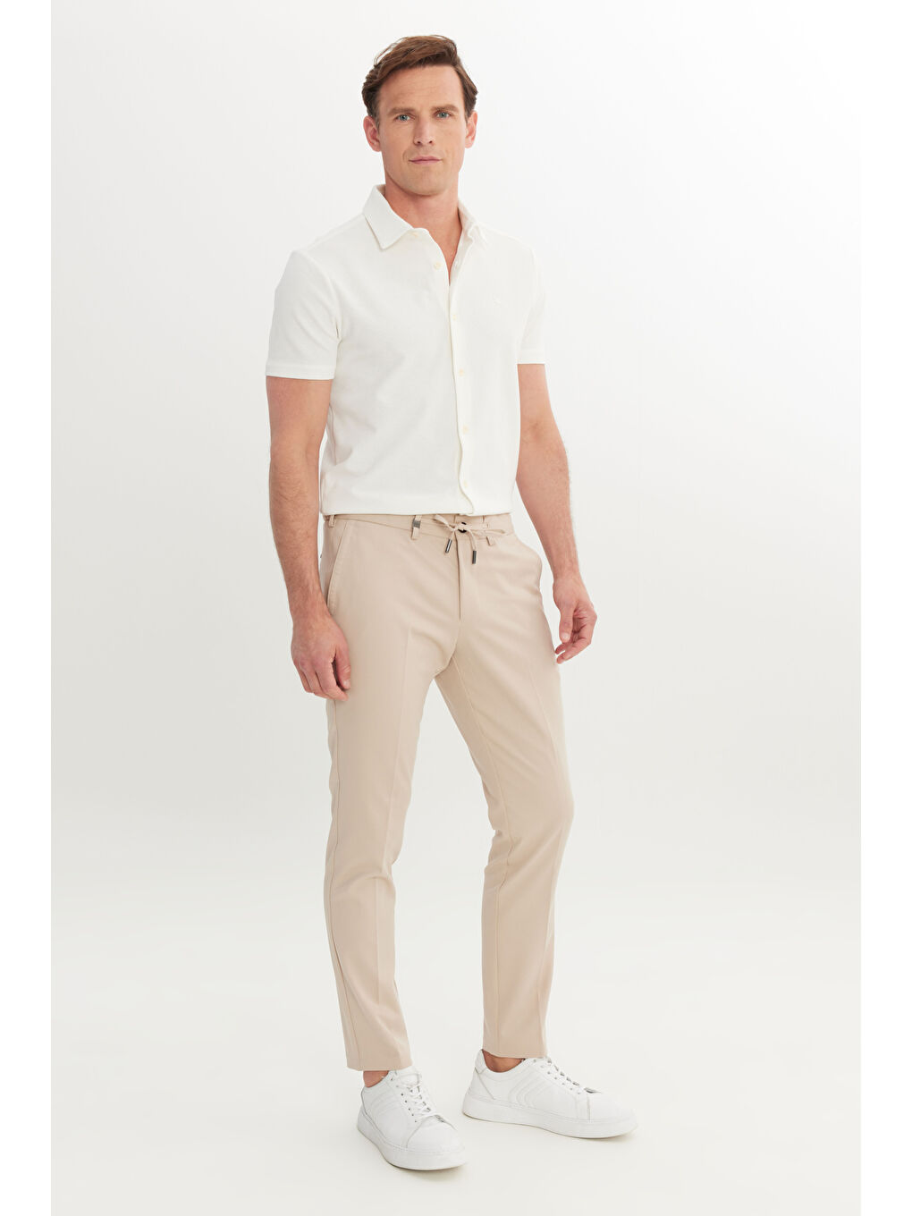Erkek Bej Slim Fit Dar Kesim Beli Bağlamalı Yan Cepli Casual Pantolon-1