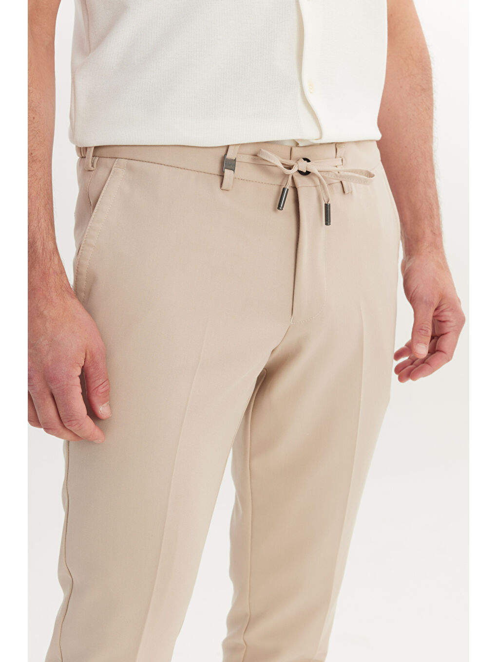 Erkek Bej Slim Fit Dar Kesim Beli Bağlamalı Yan Cepli Casual Pantolon-3