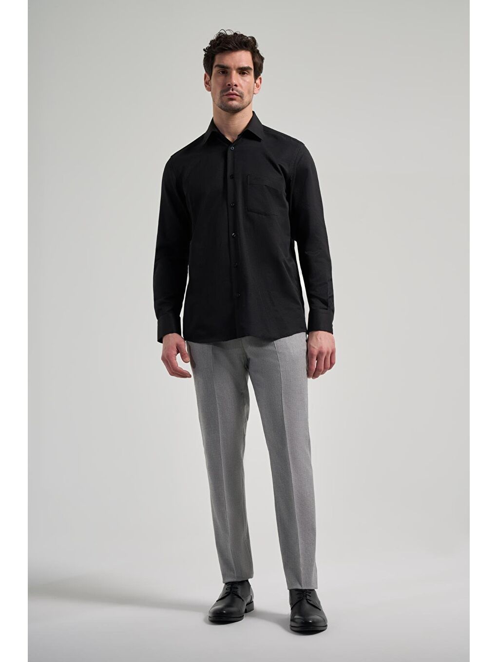 Siyah Uzun Kol Desenli Armürlü Sert Yaka Cepli Pamuklu Classic Comfort Fit Gömlek 1004250171-1