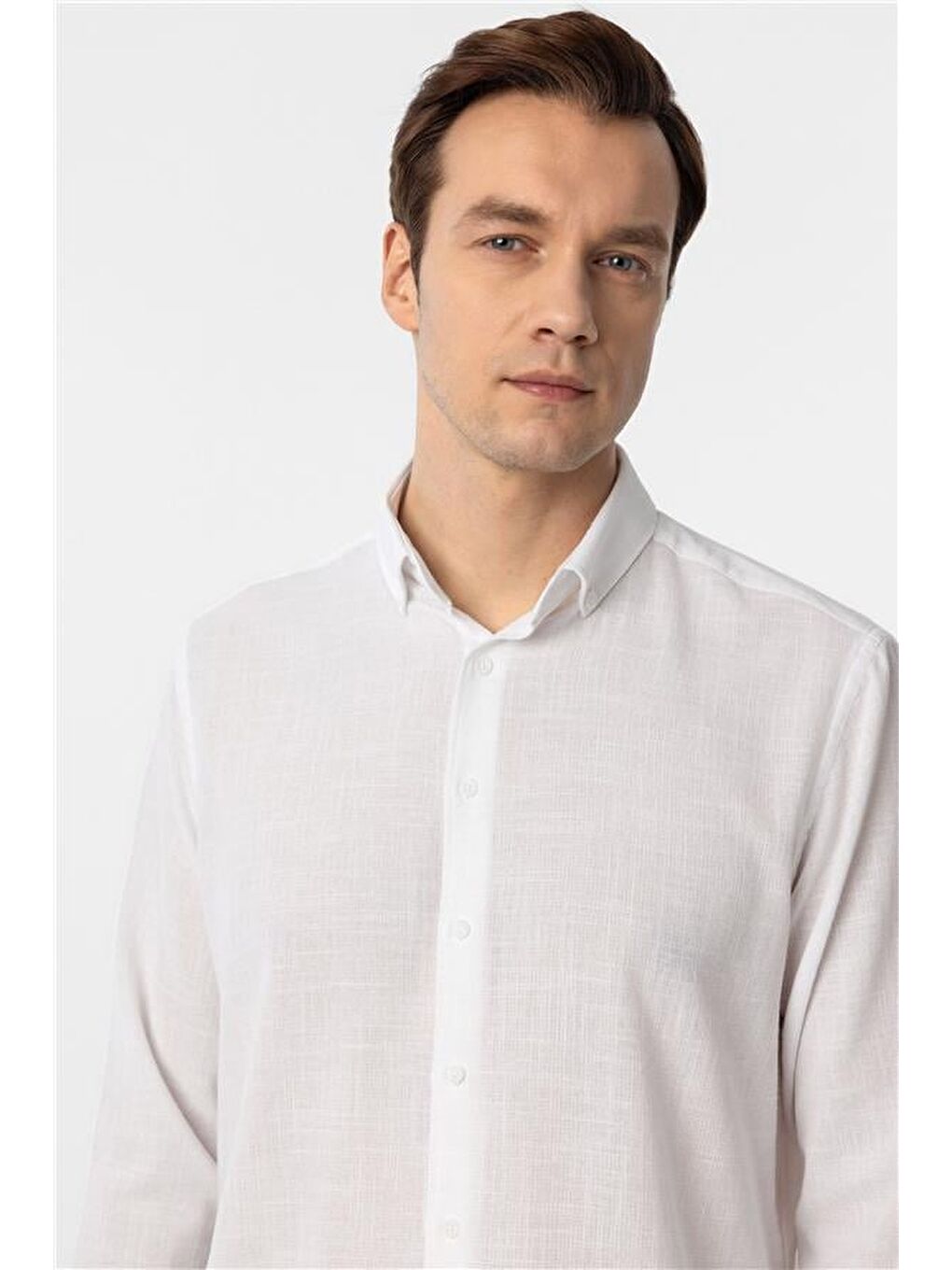 Beyaz Regular Desenli Düğmeli Yaka Gömlek-3