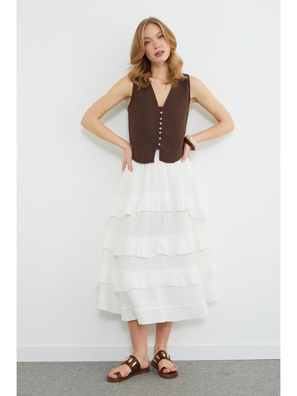 Beyaz Beli Lastikli Müslin Kumaş Midi Boy Etek-1