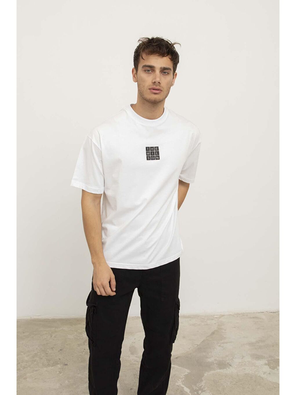 Beyaz Erkek Ön ve Arka Baskılı Bisiklet Yaka Tişört