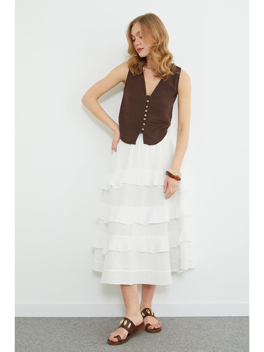 Beyaz Beli Lastikli Müslin Kumaş Midi Boy Etek-2