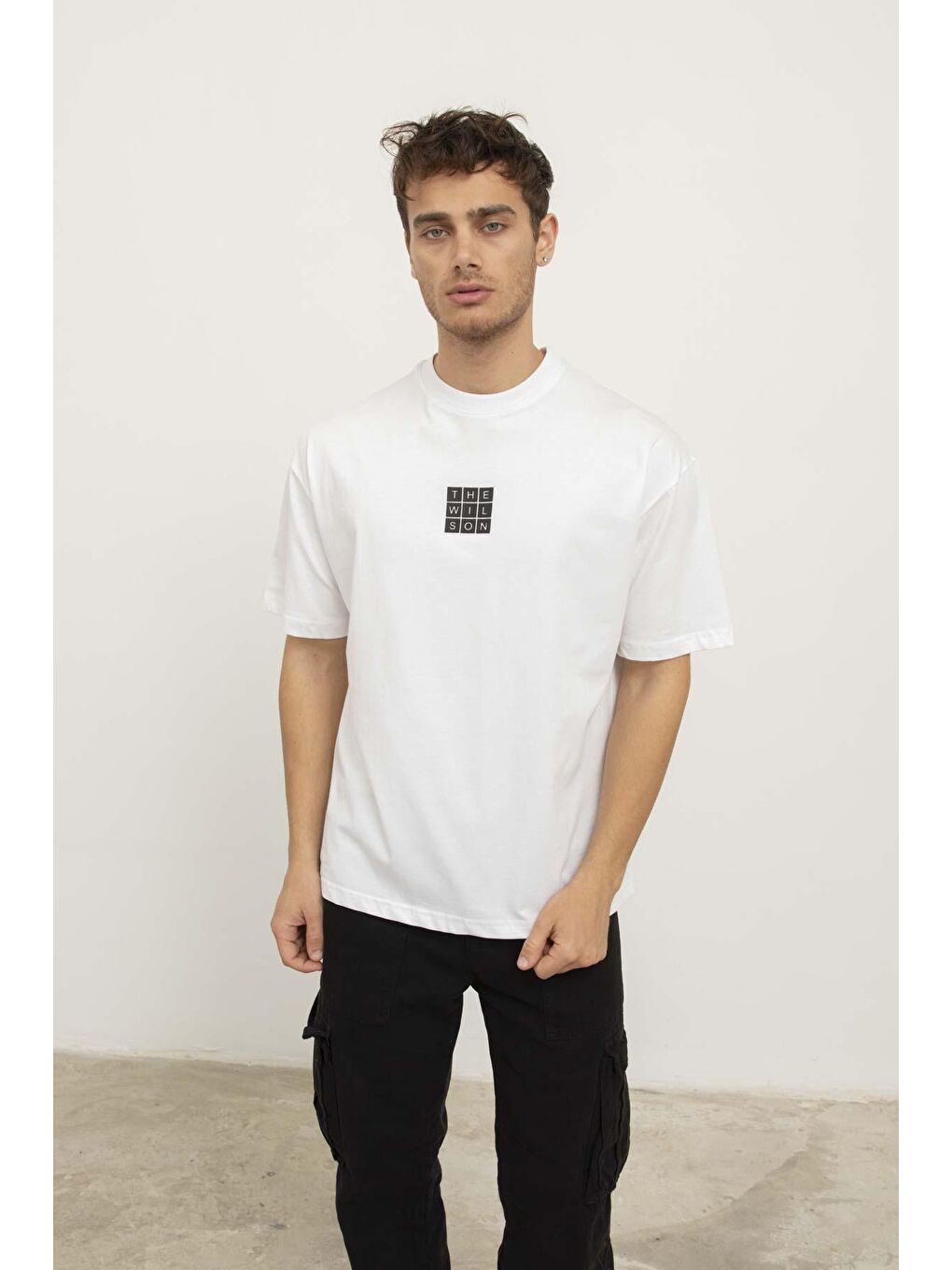 Beyaz Erkek Ön ve Arka Baskılı Bisiklet Yaka Tişört-1