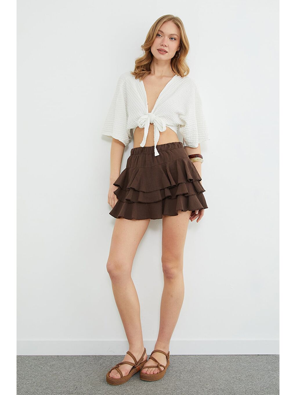 Beyaz Önü Bağlamalı Bürümcük Kumaş Crop Bluz-2