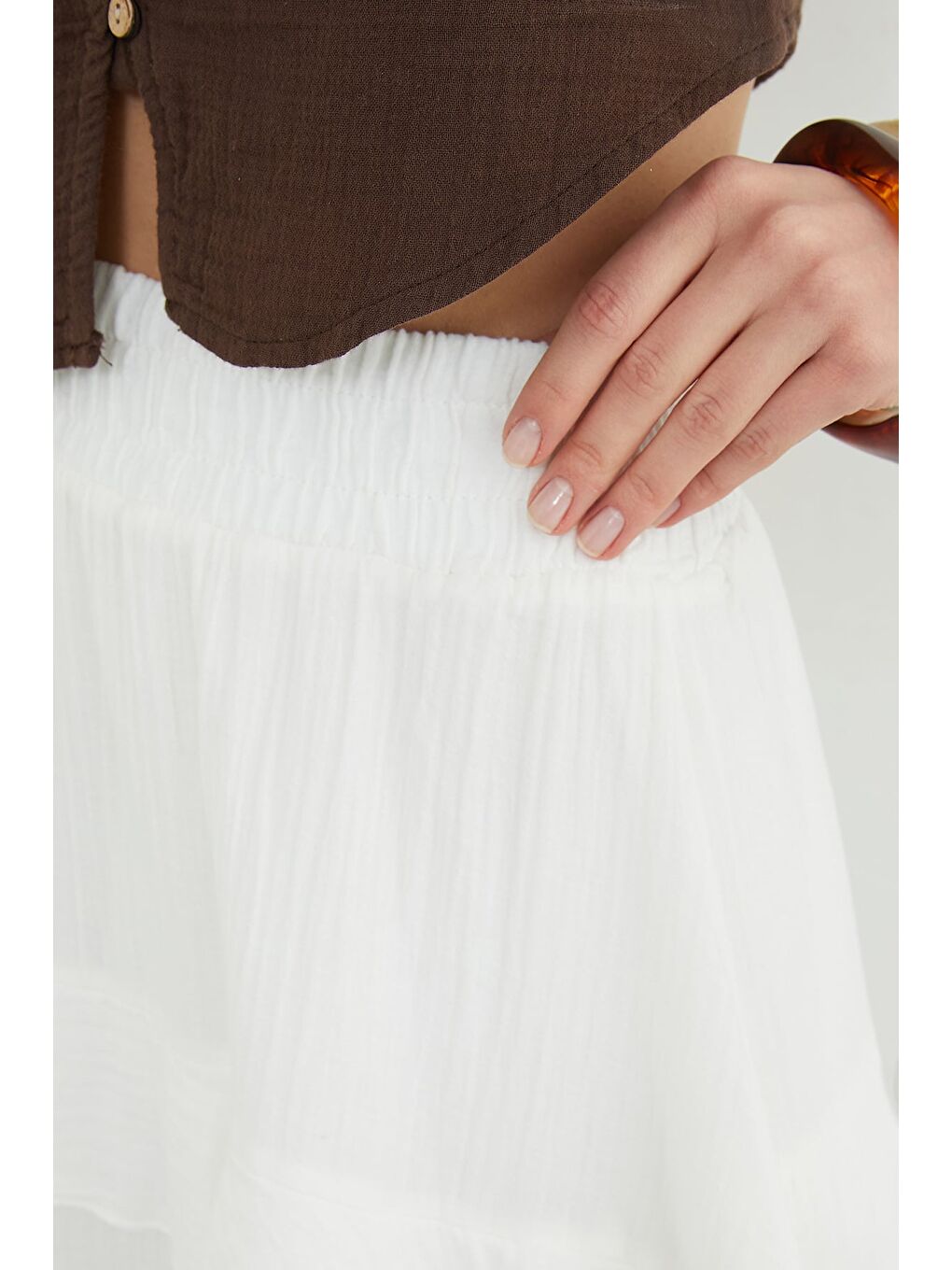 Beyaz Beli Lastikli Müslin Kumaş Midi Boy Etek-4