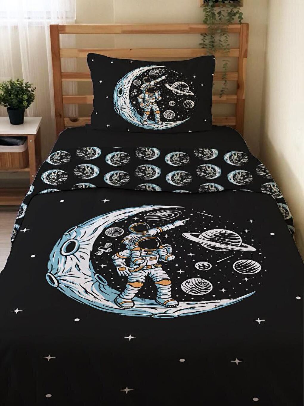 Karışık Çift Taraflı Astronot Desenli Çarşafsız 2'li Takım  Tek Kişilik Nevresim Takımı 160x220 Cm