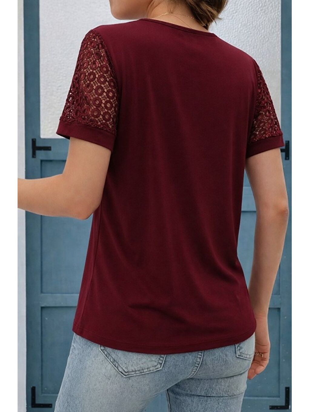 Bordo Kadın Kısa Kollu V Yakalı Dantel Detaylı Viskon Bluz-2