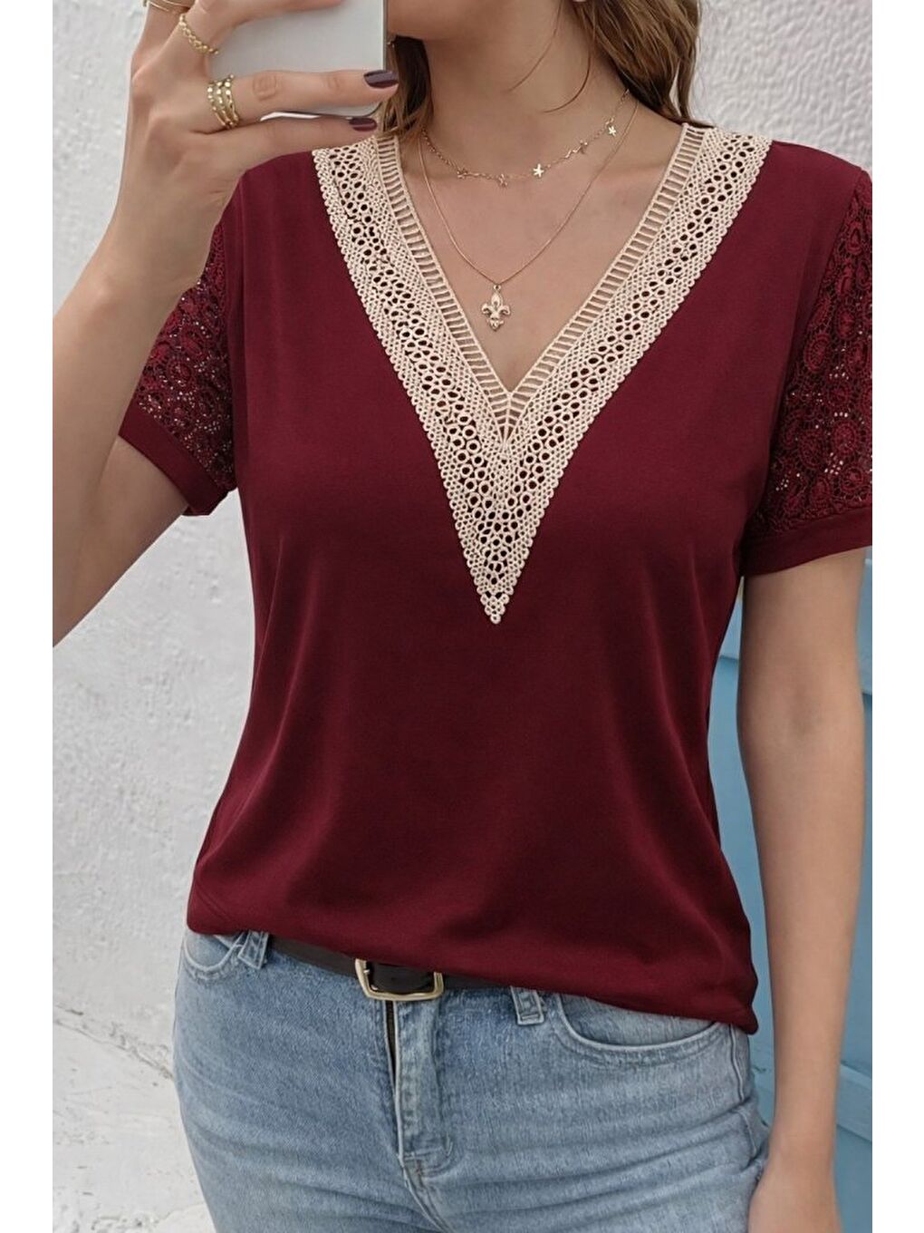 Bordo Kadın Kısa Kollu V Yakalı Dantel Detaylı Viskon Bluz-3
