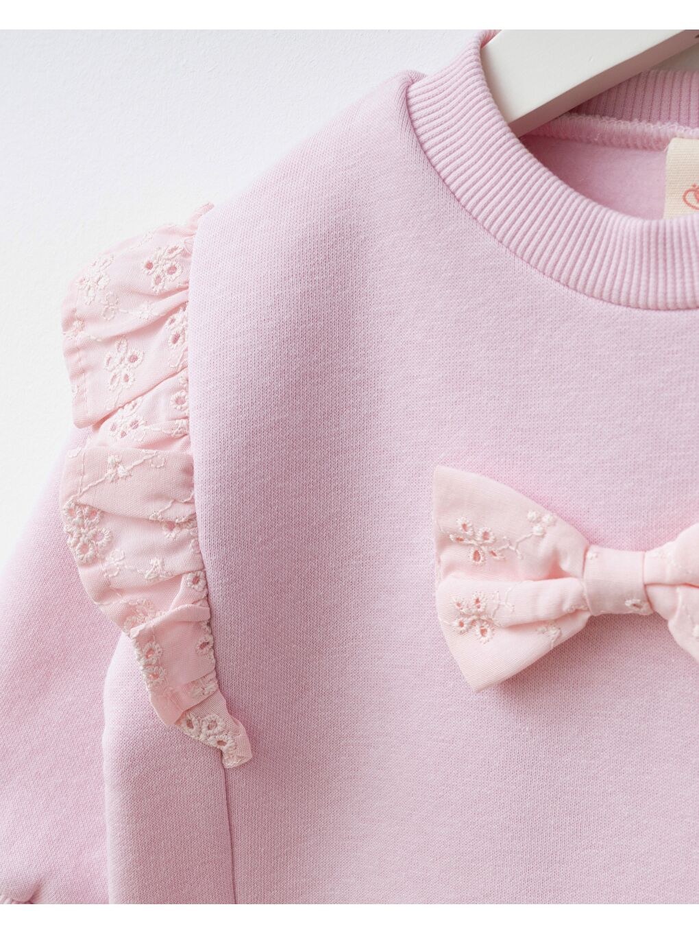 Kız Bebek Pamuklu Pembe Fiyonk Detaylı Sweatshirt İspanyol Paça Takım - Dantel Volanlı Tasarım-3