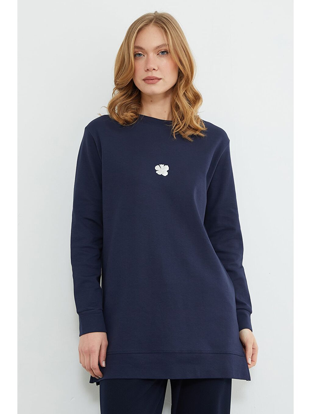 Lacivert Fullamodest Lotus Çiçeği Kabartmalı Oversize Tunik-1