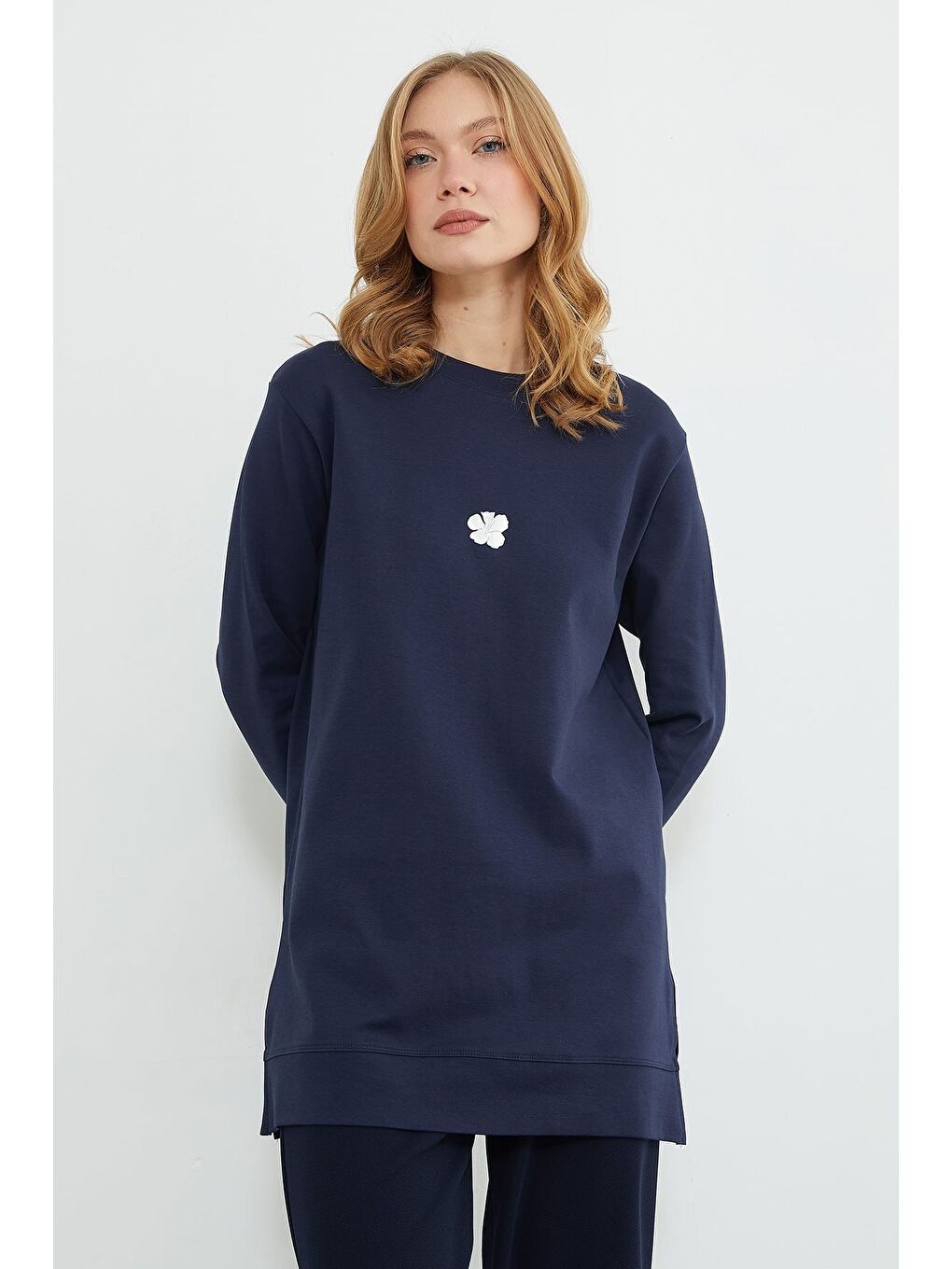 Lacivert Fullamodest Lotus Çiçeği Kabartmalı Oversize Tunik-3