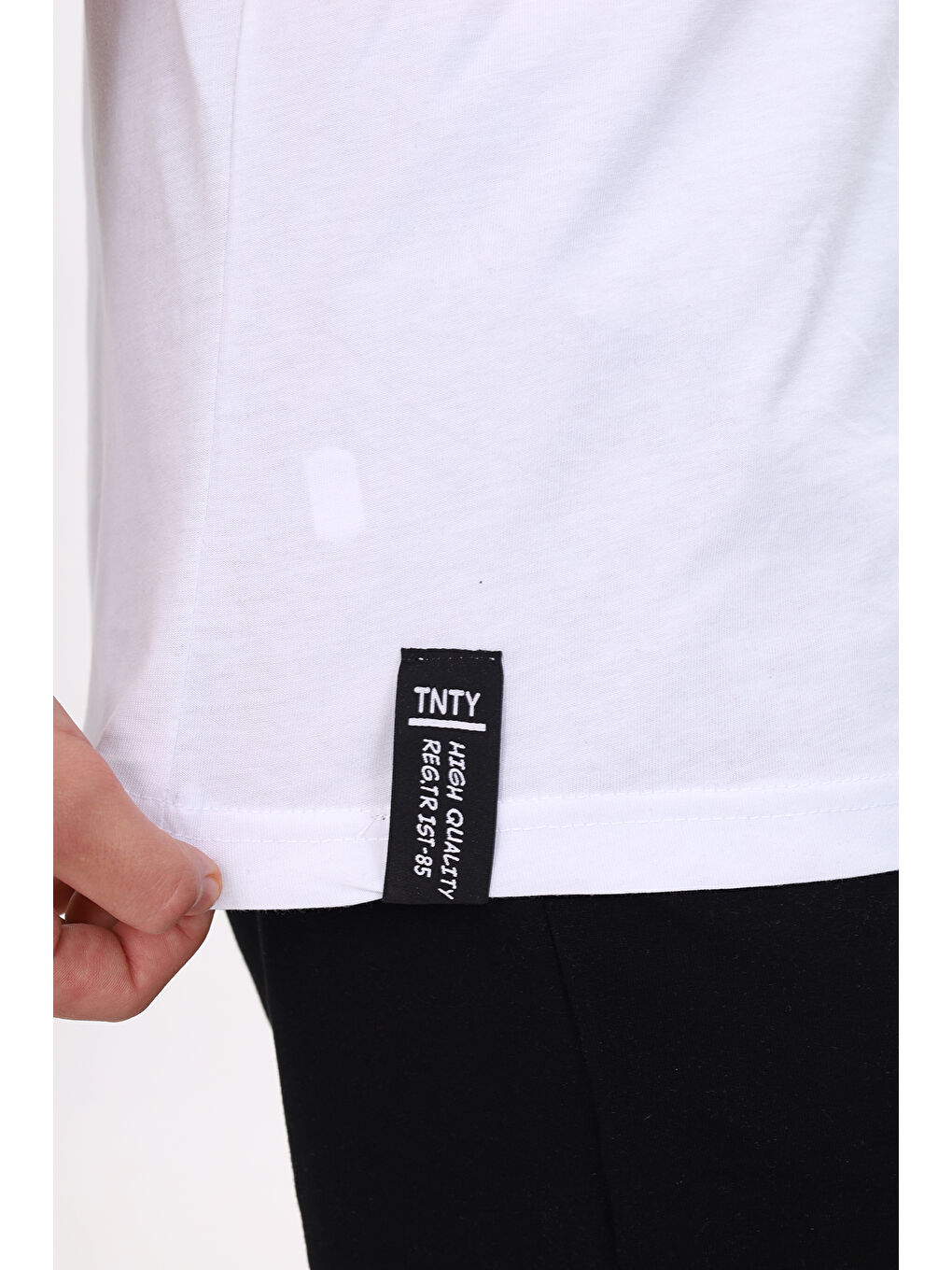 Beyaz Erkek Çocuk Baskılı Şortlu Takım-4