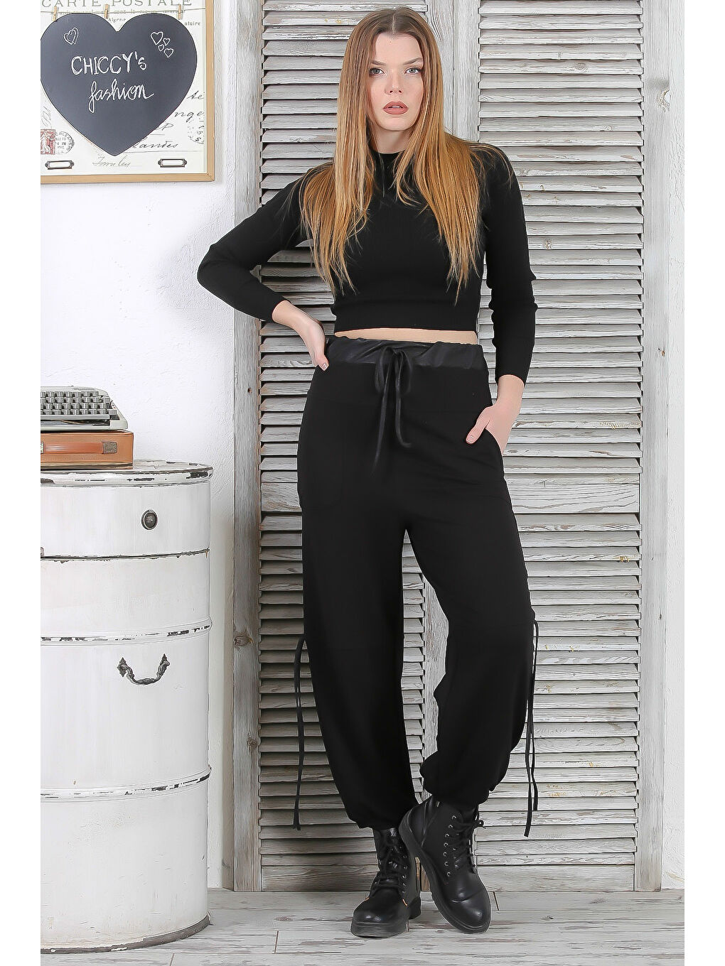 Siyah Çift Cepli Deri Garnili Lastikli Ve Bağlamalı Bel Jogger Paça Casual Örme Pantolon-2