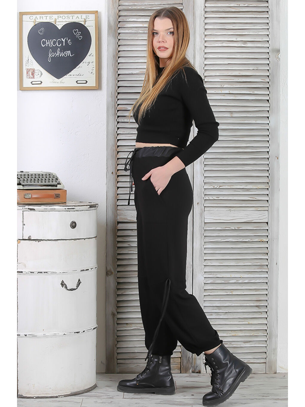 Siyah Çift Cepli Deri Garnili Lastikli Ve Bağlamalı Bel Jogger Paça Casual Örme Pantolon-6