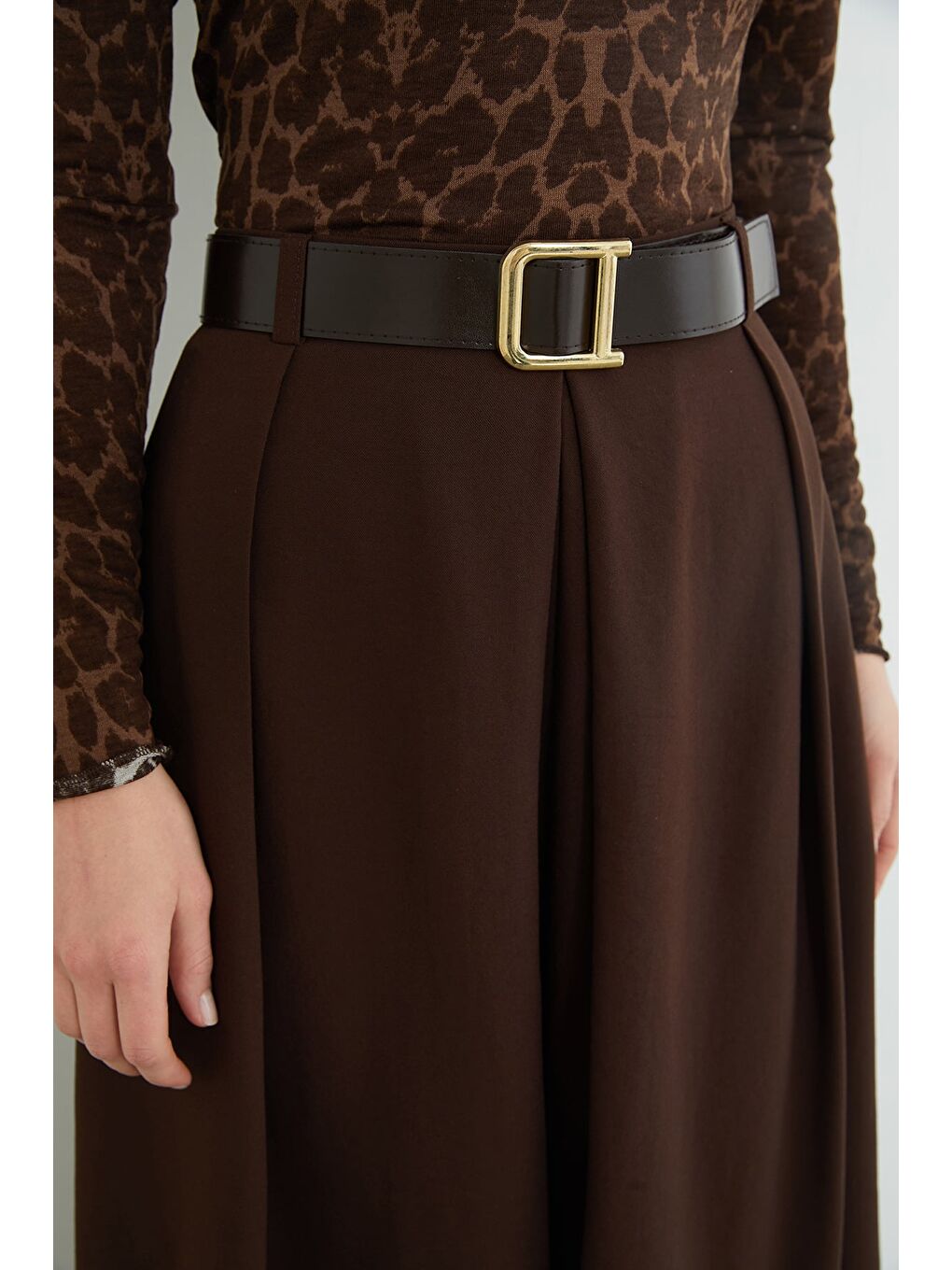 Kahverengi Kemerli Pileli Maxi Boy Etek-4