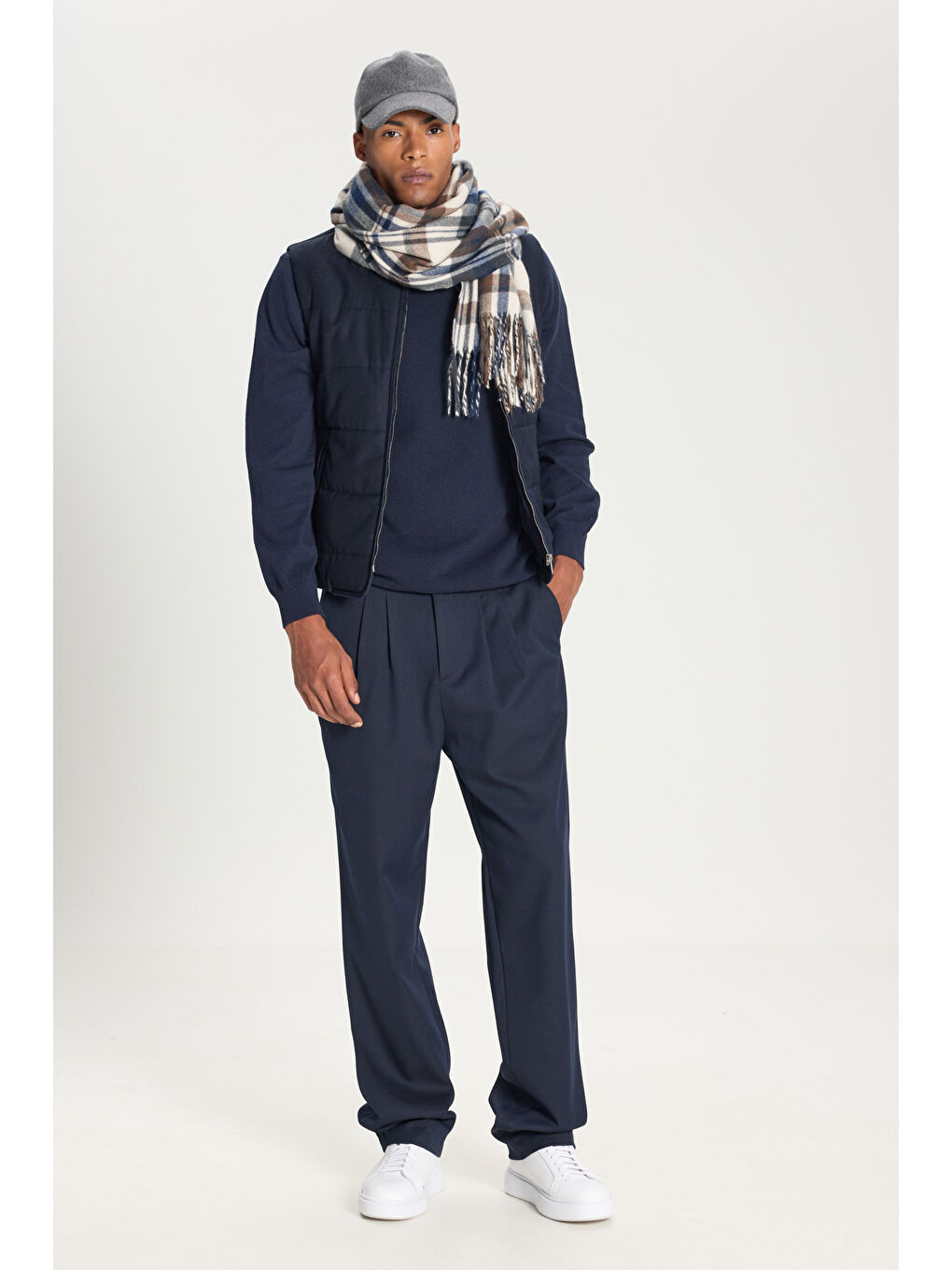 Erkek Lacivert Standart Fit Normal Kesim Yelek-1