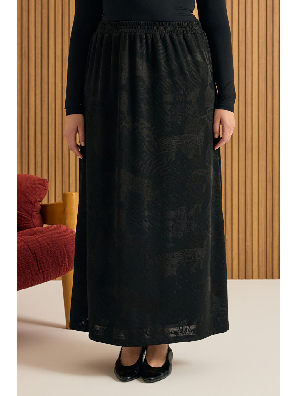 Siyah Jakarlı Örme Etek-2