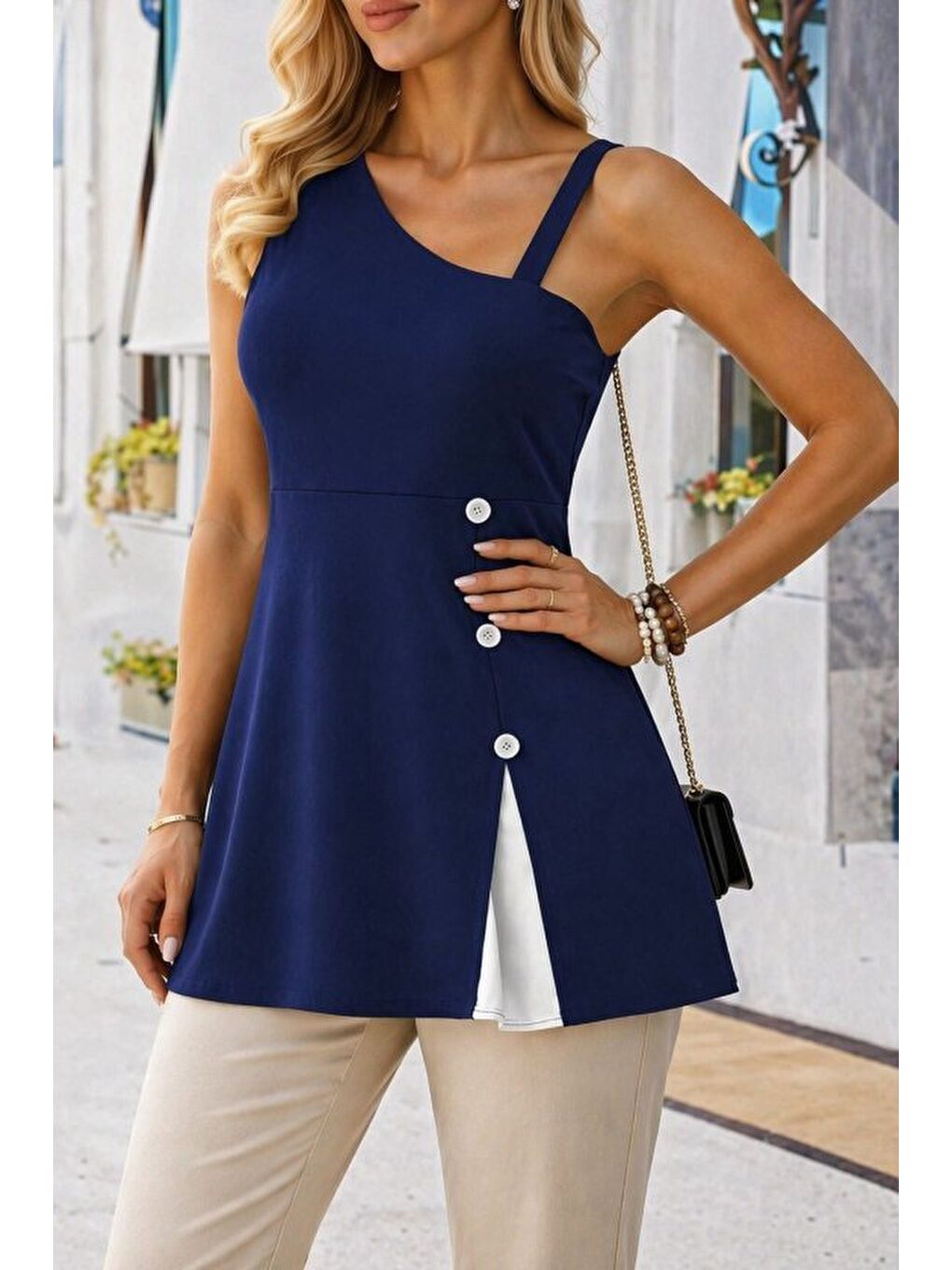 Lacivert Kadın Tek Omuzdan Askılı şerit Detaylı Düğmeli Viskon Bluz