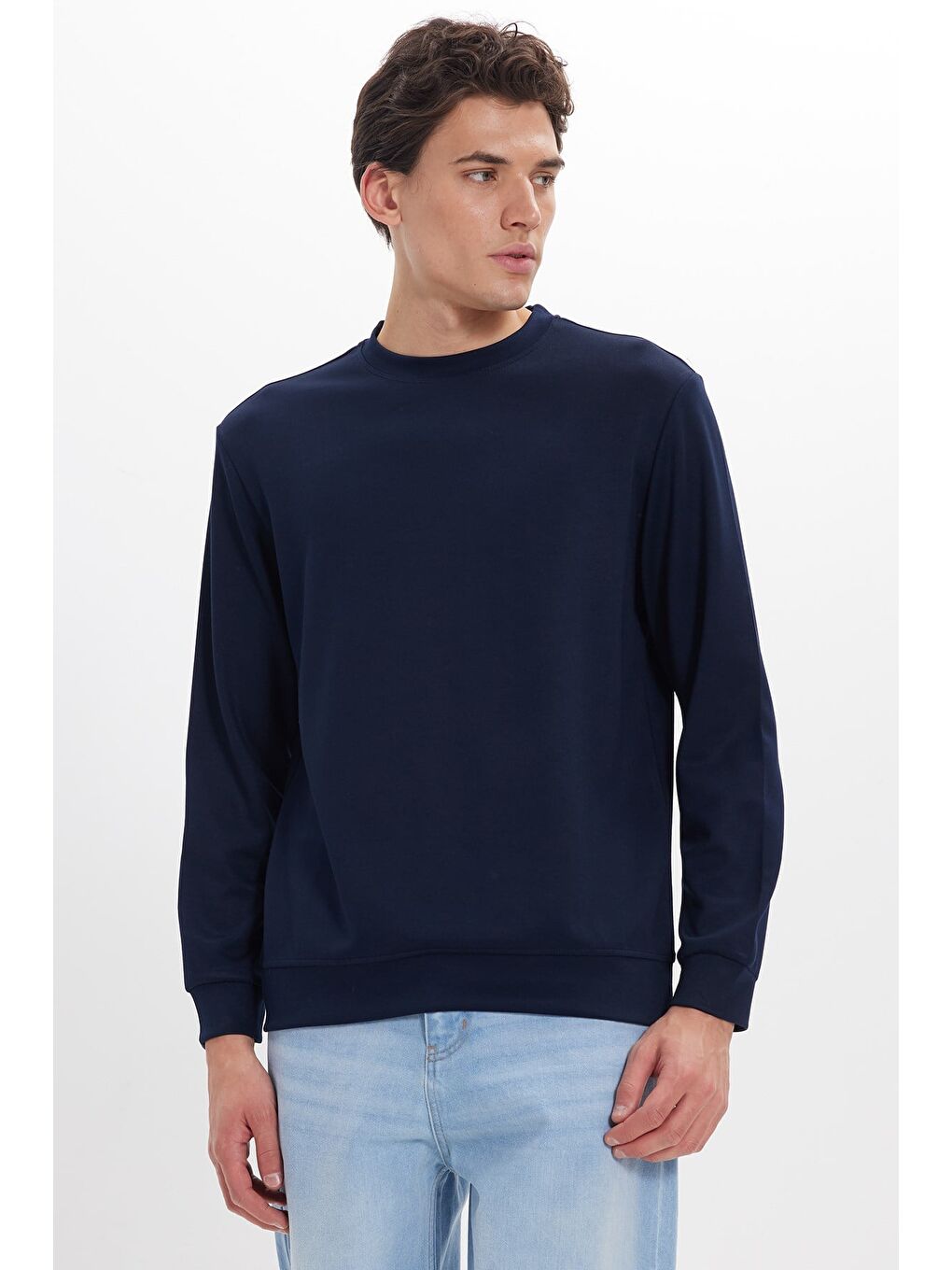 Erkek Standart Fit Normal Kesim Uzun Kollu Ekstra Soft Modal Kumaş Bisiklet Yaka Lacivert Sweatshirt