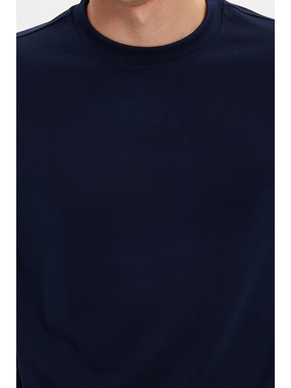Erkek Standart Fit Normal Kesim Uzun Kollu Ekstra Soft Modal Kumaş Bisiklet Yaka Lacivert Sweatshirt-3