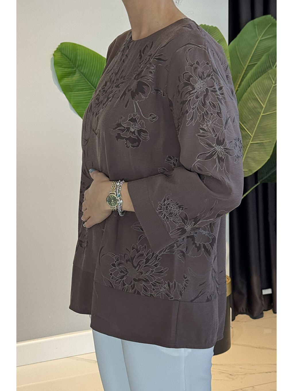 Kahverengi Kolye Detaylı Desenli Bluz 31532 Kahve-2