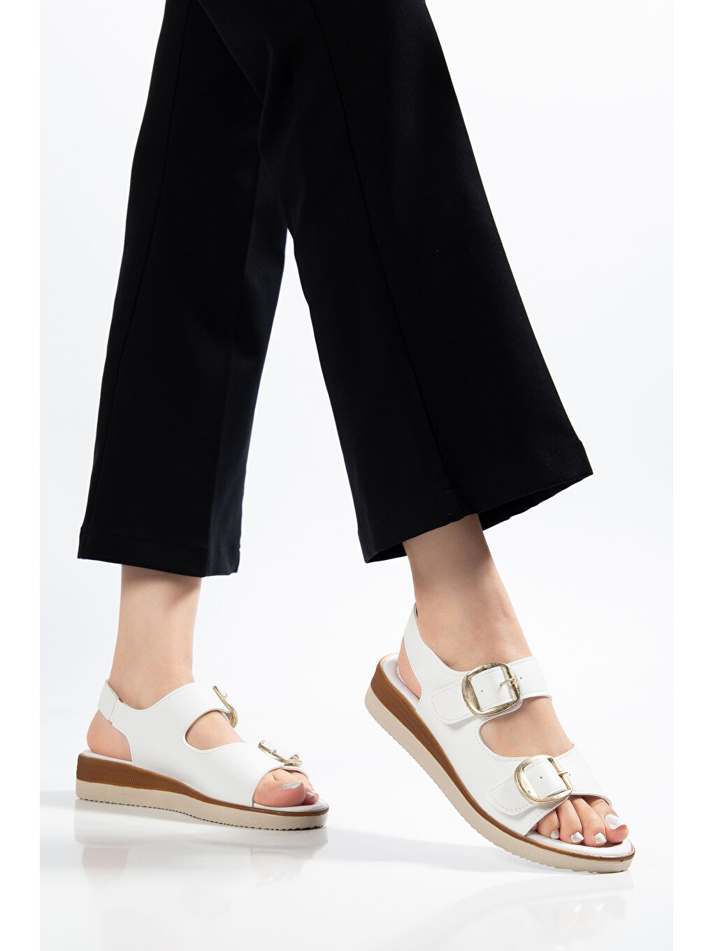 Beyaz D0763 Günlük Ortopedik Çift Bantlı Tokalı Kadın Sandalet-3