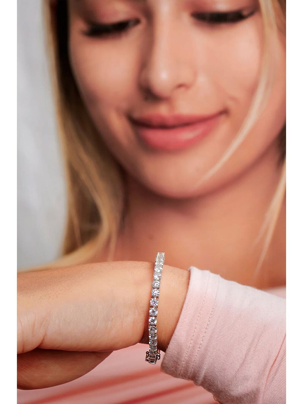 Gri Arianne Klasik Suyolu Bileklik- 3mm Taşlı