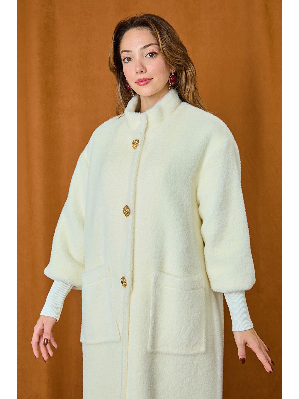 Broş Detaylı Angora Kaban Mont 15231 Ekru-1