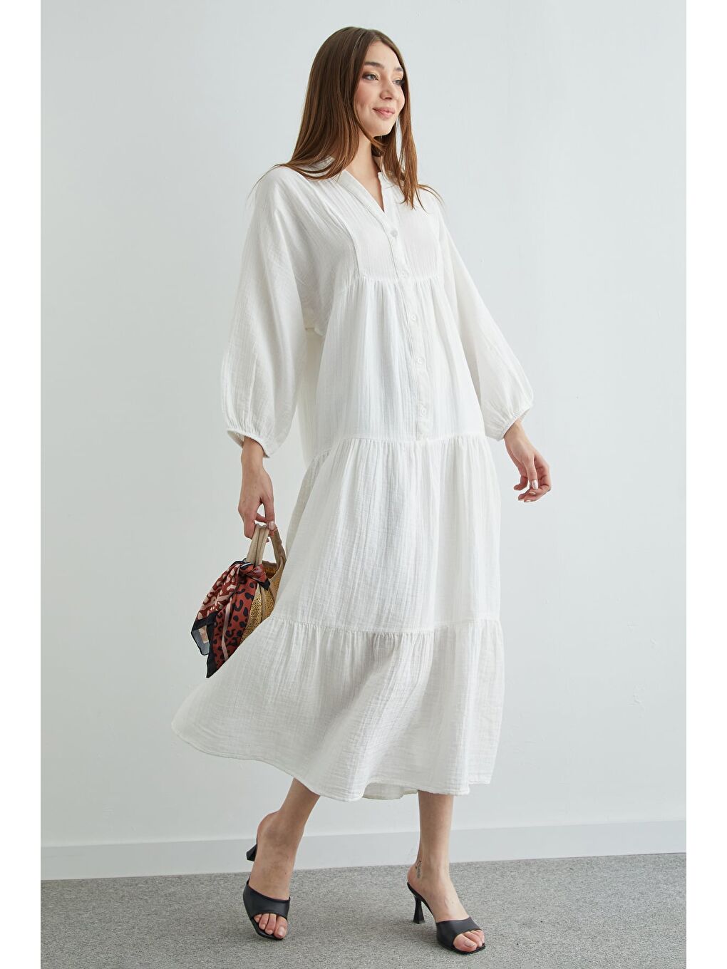 Beyaz Fullamodest Yarım Düğmeli Hakim Yaka Müslin Elbise-2