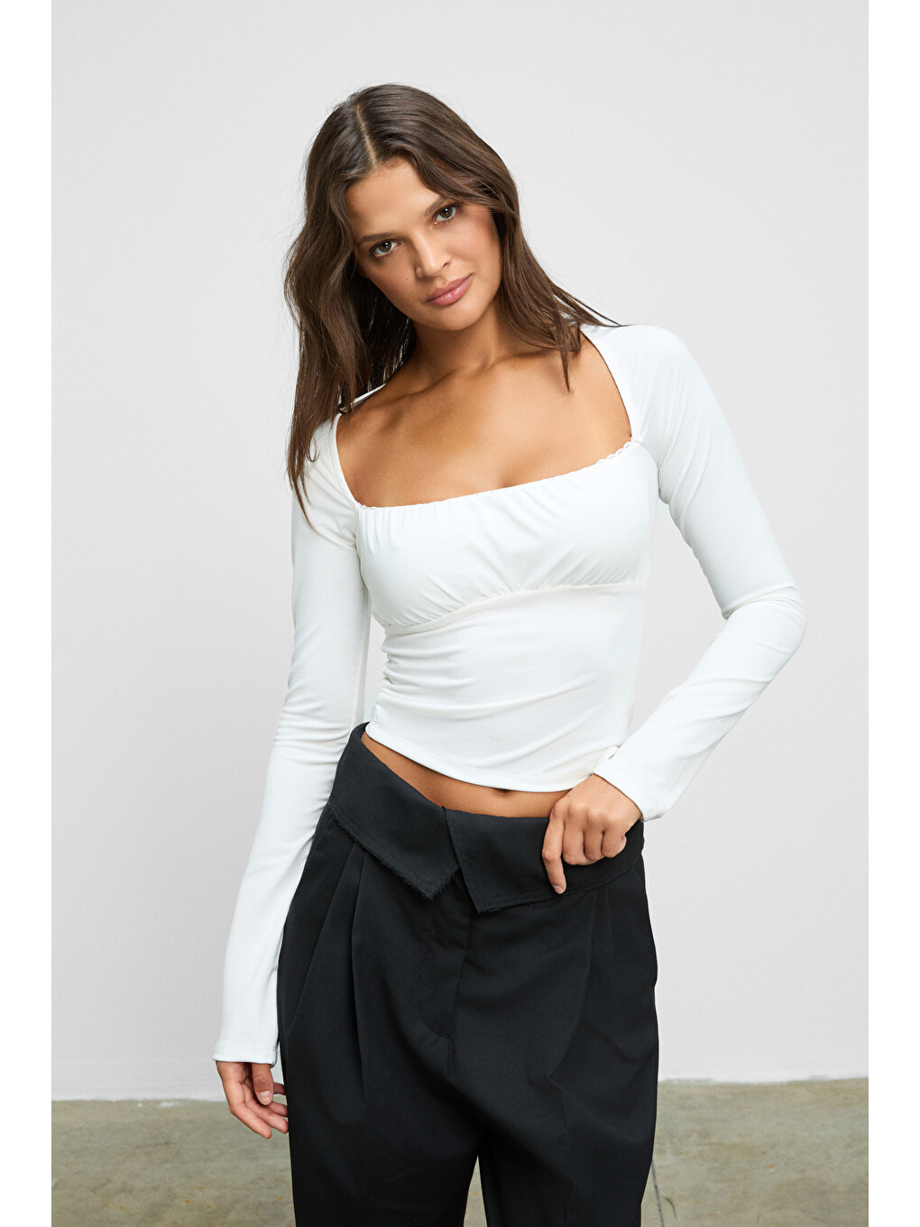 Sılıvra Kadın Havuz Yakalı Esnek Kumaşlı Slim Fit Beyaz Bluz-2