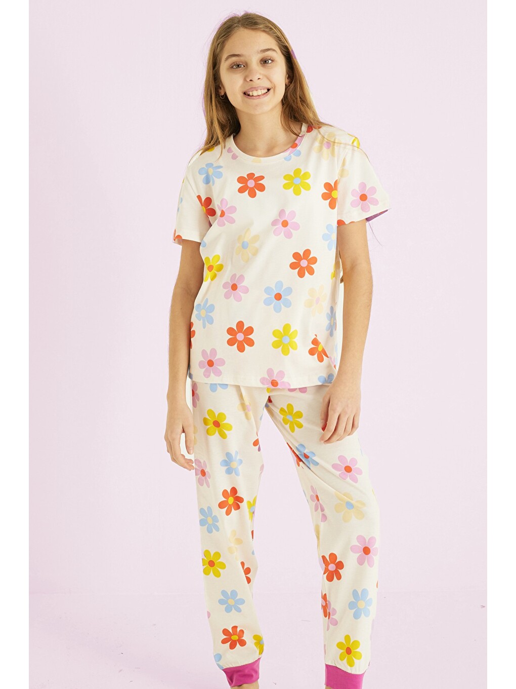 Ekru Kız Çocuk %100 Pamuk Çiçek Baskılı Bisiklet Yaka Pijama Takım 25110054