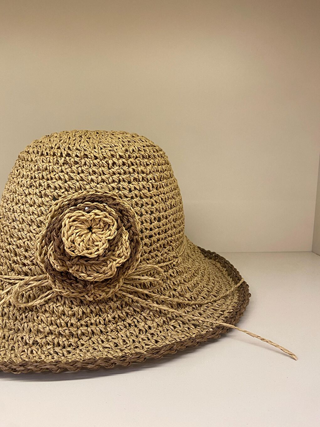 Kahverengi Camel Doğal El Örgü Hasır Şapka Kahve Şeritli Plaj ve Açık Hava İçin Güneş Koruyucu Aksesuar HSR2095-1