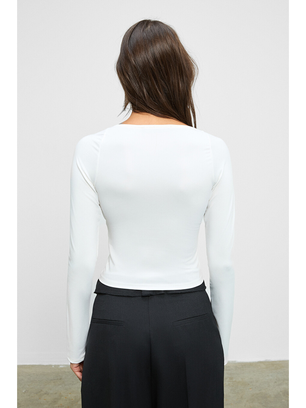 Sılıvra Kadın Havuz Yakalı Esnek Kumaşlı Slim Fit Beyaz Bluz-5