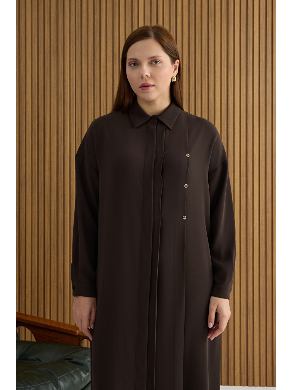 Kahverengi Koza Logolu Elbise-3