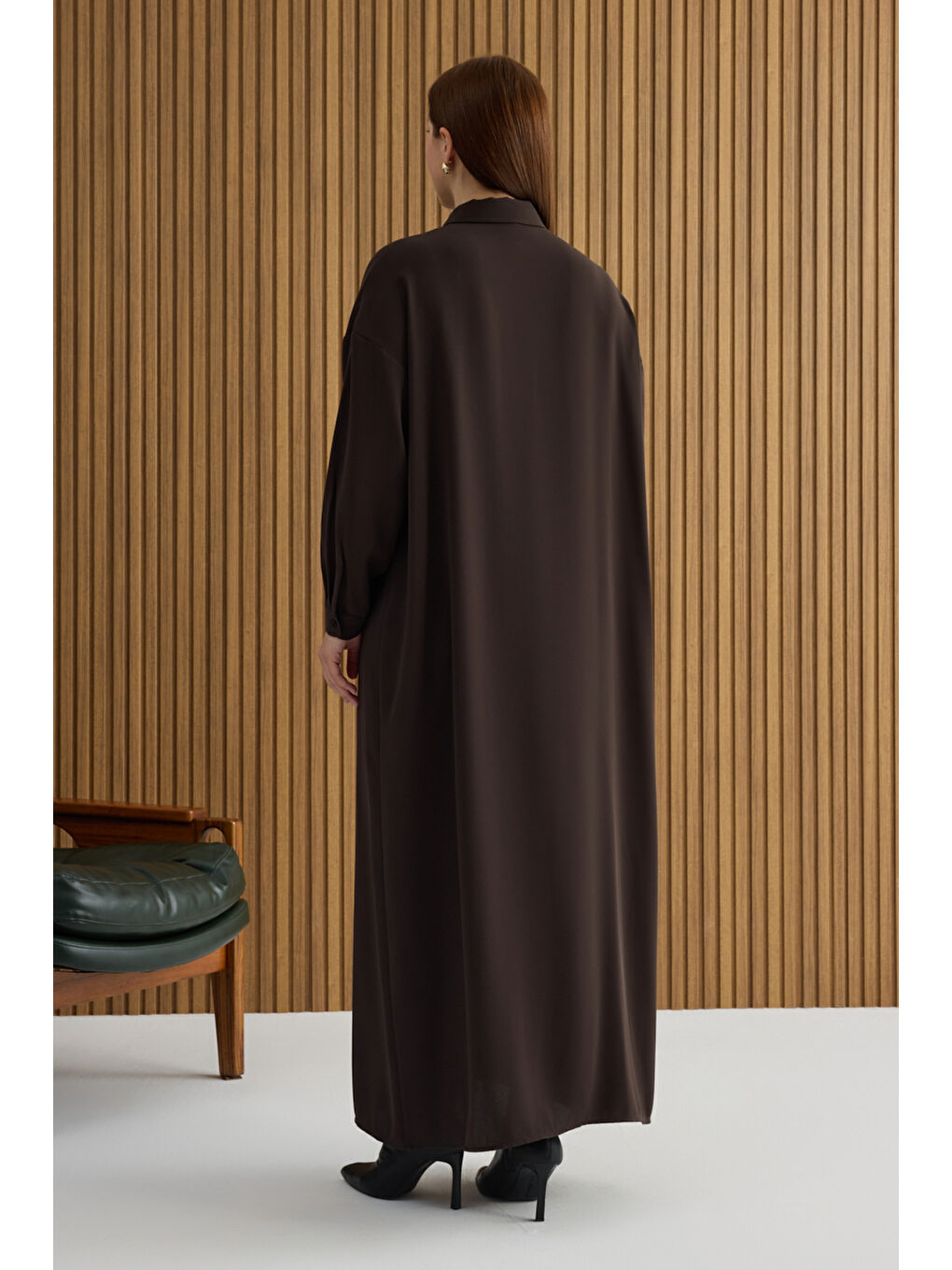 Kahverengi Koza Logolu Elbise-4