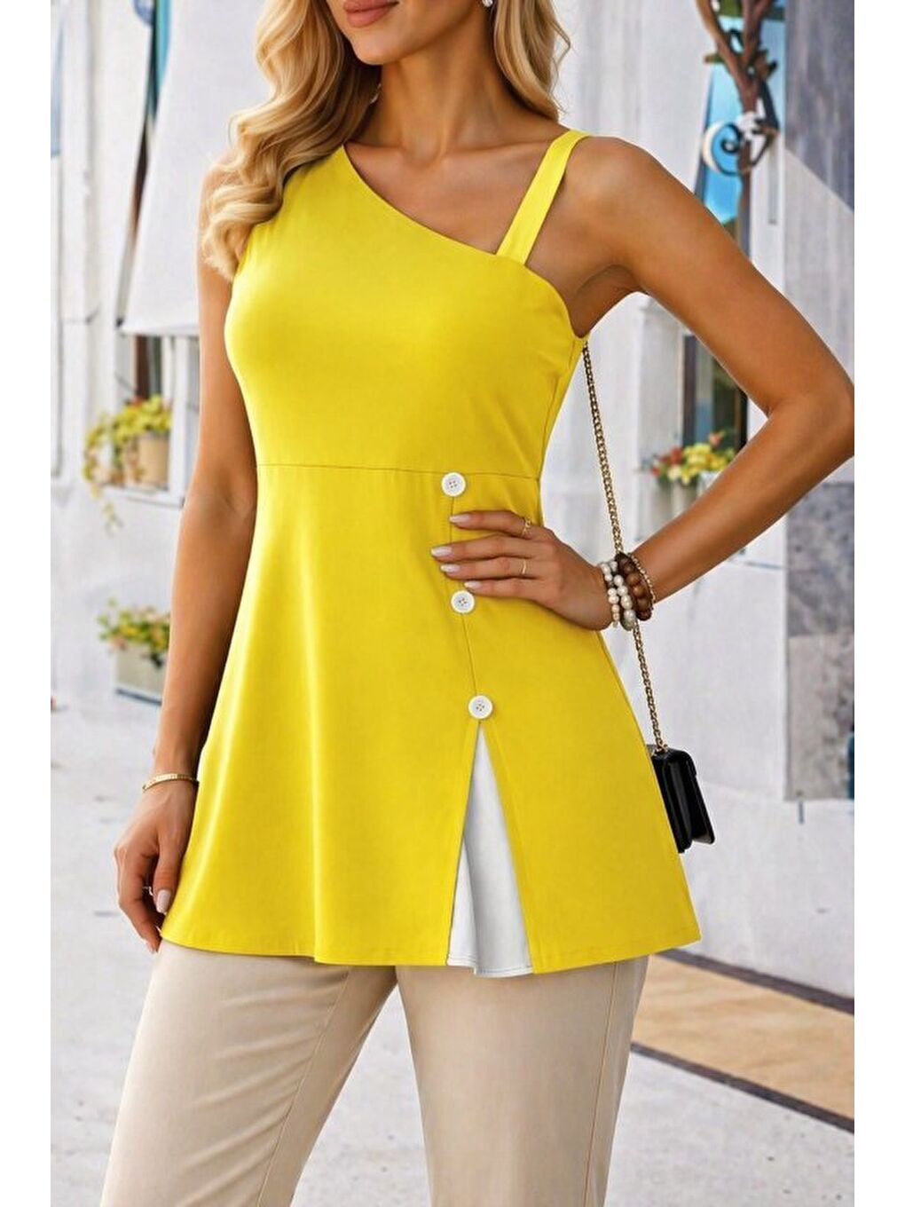 Sarı Kadın Tek Omuzdan Askılı şerit Detaylı Düğmeli Viskon Bluz