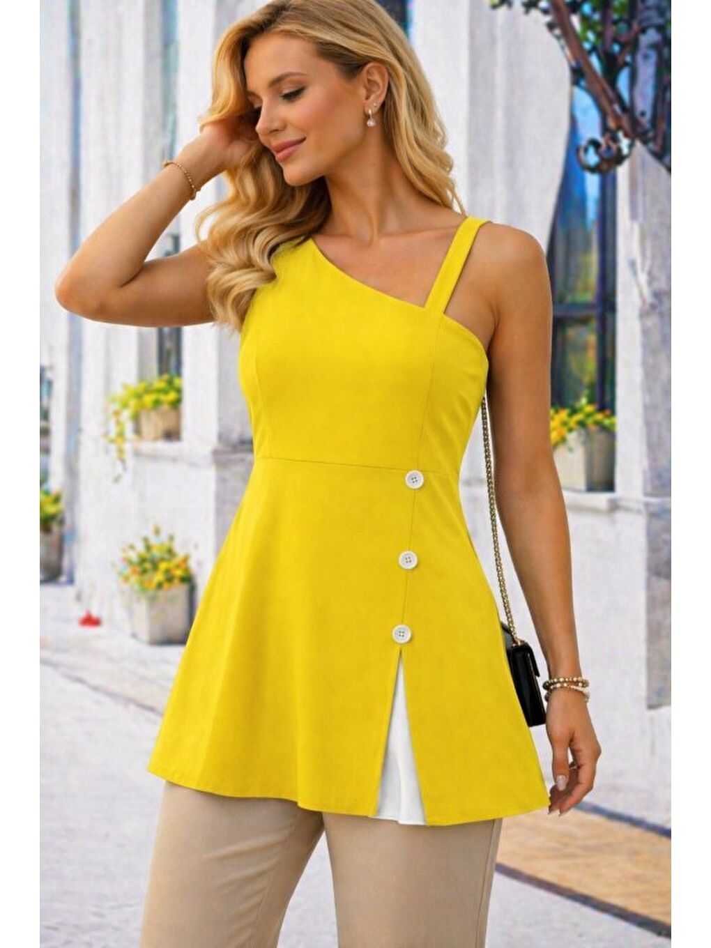 Sarı Kadın Tek Omuzdan Askılı şerit Detaylı Düğmeli Viskon Bluz-1