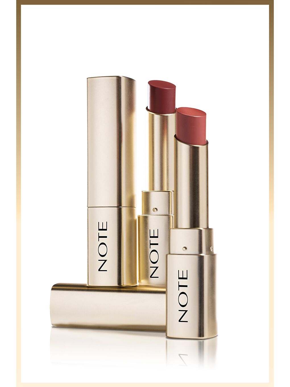 Iconic Sheer Lipstick Nemlendirici Parlak Ruj 211 Fearless Nemlendirici Parlak Ruj - Kırmızı-3
