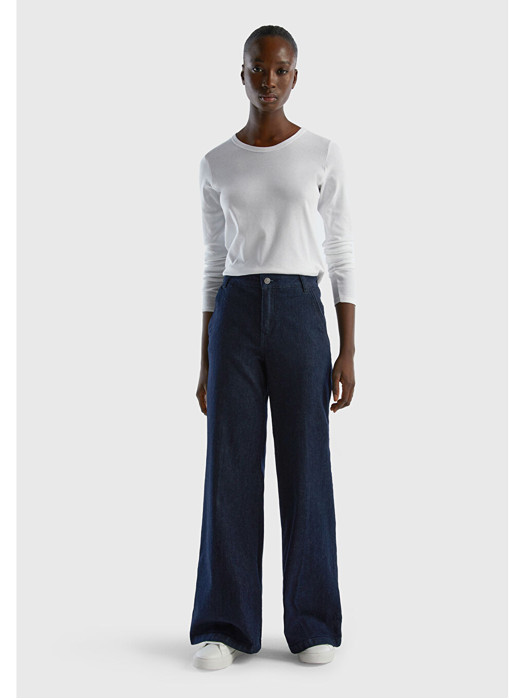 Kadın Beyaz Basic Bisiklet Yaka Uzun Kollu Tişört-4